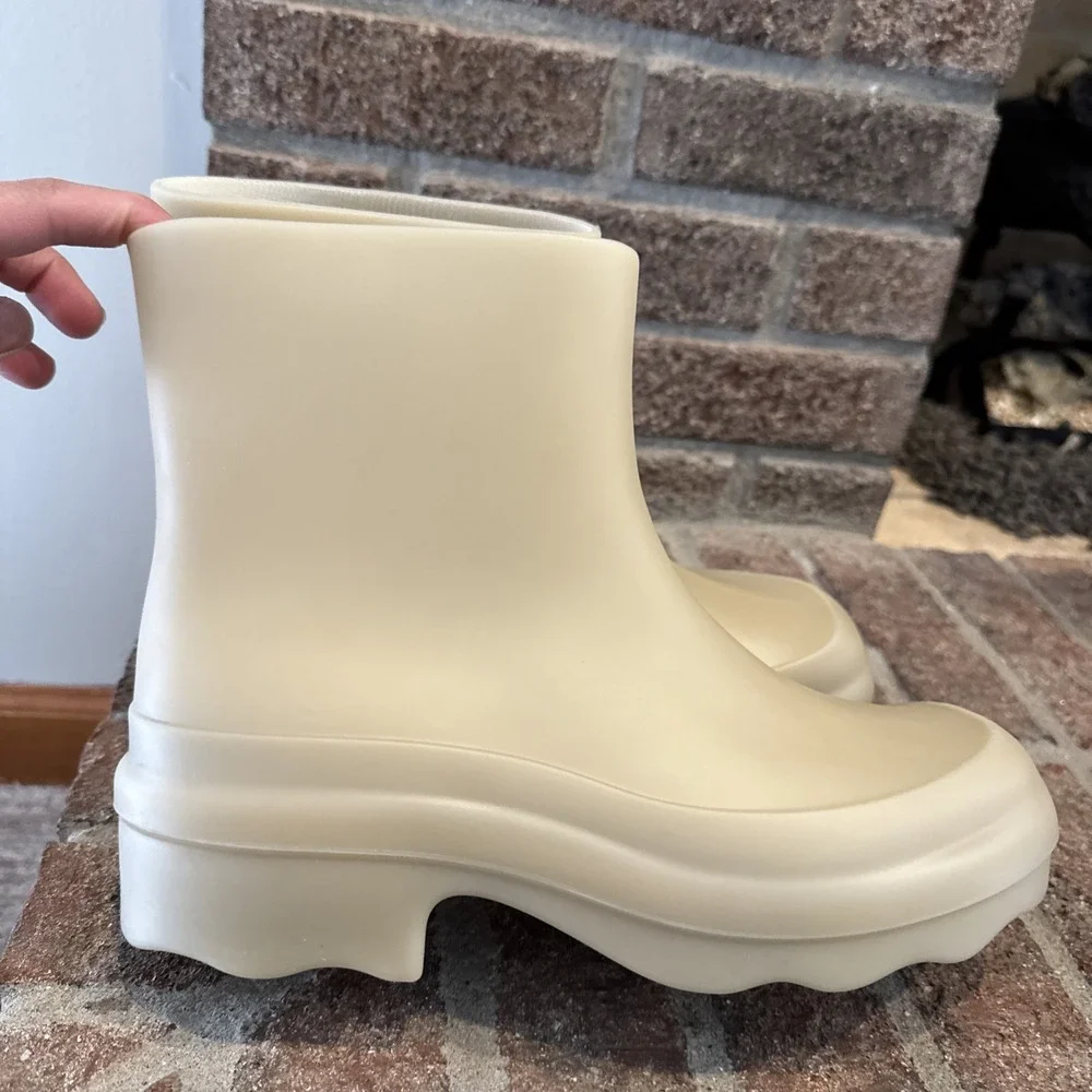 Vince Nia Moonlight Rain Boots Nude Lug Sole Women Waterproof Size 9 #179 - Picture 2 of 15